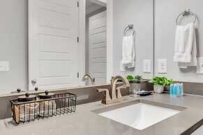 Prime Location Music House 10 Beds Free Parking