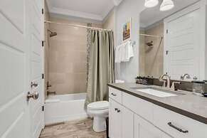 Prime Location Music House 10 Beds Free Parking