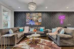 Prime Location Music House 10 Beds Free Parking