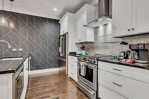 Prime Location Music House 10 Beds Free Parking