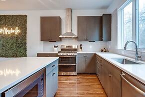 Downtown Luxury - 10 Beds Free Parking