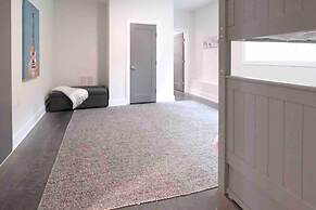 Downtown Luxury - 10 Beds Free Parking