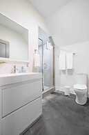 Downtown Luxury - 10 Beds Free Parking