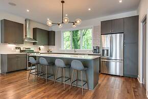 Downtown Luxury - 10 Beds Free Parking