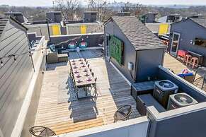 NEW Pink Howdy Oasis 13 Beds Rooftop View Parking