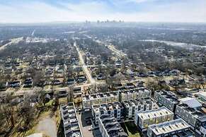 NEW Pink Howdy Oasis 13 Beds Rooftop View Parking