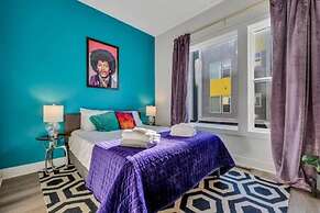 NEW Pink Howdy Oasis 13 Beds Rooftop View Parking