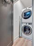 NEW Pink Howdy Oasis 13 Beds Rooftop View Parking