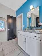 NEW Pink Howdy Oasis 13 Beds Rooftop View Parking