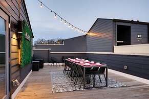 NEW Pink Howdy Oasis 13 Beds Rooftop View Parking