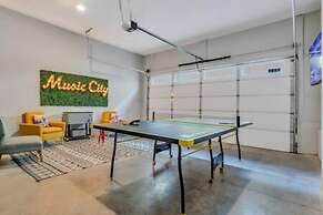 NEW Pink Howdy Oasis 13 Beds Rooftop View Parking