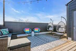 NEW Pink Howdy Oasis 13 Beds Rooftop View Parking