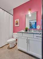 NEW Pink Howdy Oasis 13 Beds Rooftop View Parking