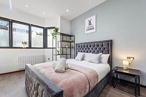 Luxury Flat in Studio