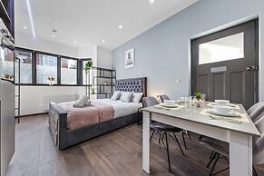 Luxury Flat in Studio