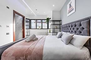 Luxury Flat in Studio