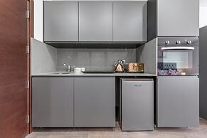 Modern Serviced Studio Flat Near Central London