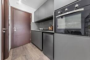 Modern Serviced Studio Flat Near Central London