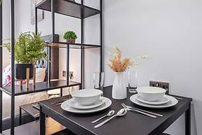 Modern Serviced Studio Flat Near Central London