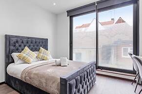 Luxury Sleeps 4 Studio Flat