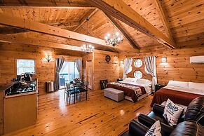 Sunset Chalet-amazing Views Private hot tub