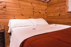 Sunset Chalet-amazing Views Private hot tub