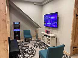 Sunset Chalet-amazing Views Private hot tub