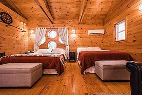 Sunset Chalet-amazing Views Private hot tub