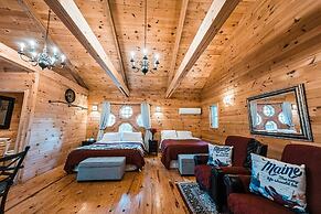 Sunset Chalet-amazing Views Private hot tub