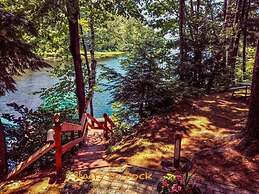 Sunset Chalet-amazing Views Private hot tub