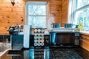 Sunset Chalet-amazing Views Private hot tub