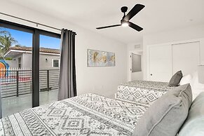 4BR w htd Pool Walk to Las Olas 5mins to Beach