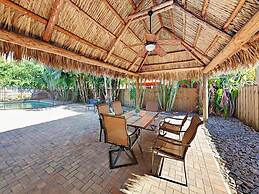 Hidden Gem Vacation Villa w Private Pool Tikihut