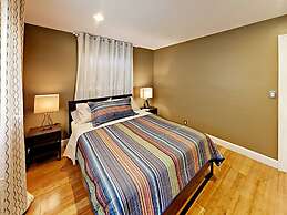 Hidden Gem Vacation Villa w Private Pool Tikihut