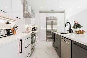 Luxury Paradise Walk to Las Olas -5 Mins to Beach