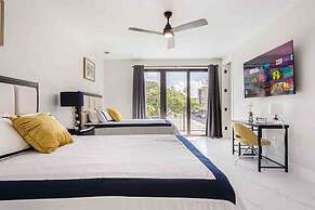 Luxury Paradise Walk to Las Olas -5 Mins to Beach