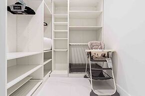 Luxury Paradise Walk to Las Olas -5 Mins to Beach