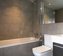 Modern Luxury Apartment In The Heart of Henley