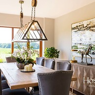 Luxurious 4 Bedroom Vineyard Villa Stanlake Park