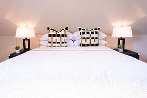 Luxurious 4 Bedroom Vineyard Villa Stanlake Park