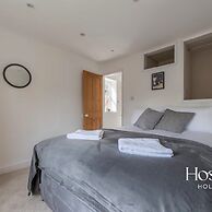 Stunning Character House In The Centre of Henley