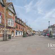 Stunning Character House In The Centre of Henley