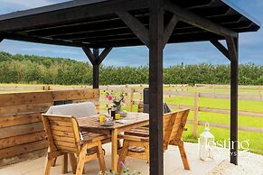One Of A Kind Shepherds Hut With Incredible Views