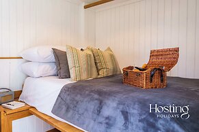 One Of A Kind Shepherds Hut With Incredible Views