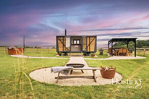 One Of A Kind Shepherds Hut With Incredible Views