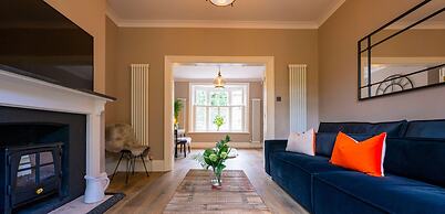 The Victoria - Central Luxury Home