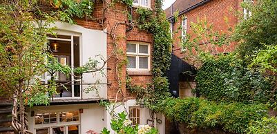 The Victoria - Central Luxury Home