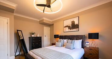 The Victoria - Central Luxury Home