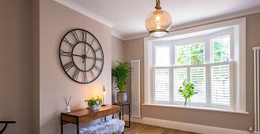 The Victoria - Central Luxury Home