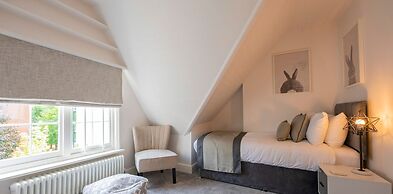 The Victoria - Central Luxury Home